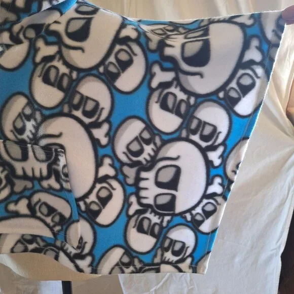 Handmade Kids Fleece Skull Poncho W Pocket & Hood Car Seat Blue Black White - Picture 11 of 15